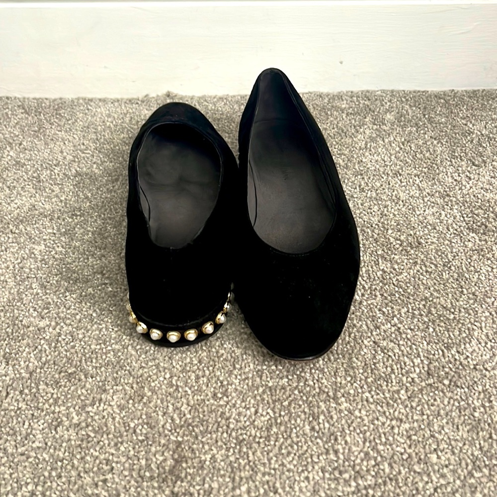Pearl Chic Stuart Weitzman Flats TTS size 6.5